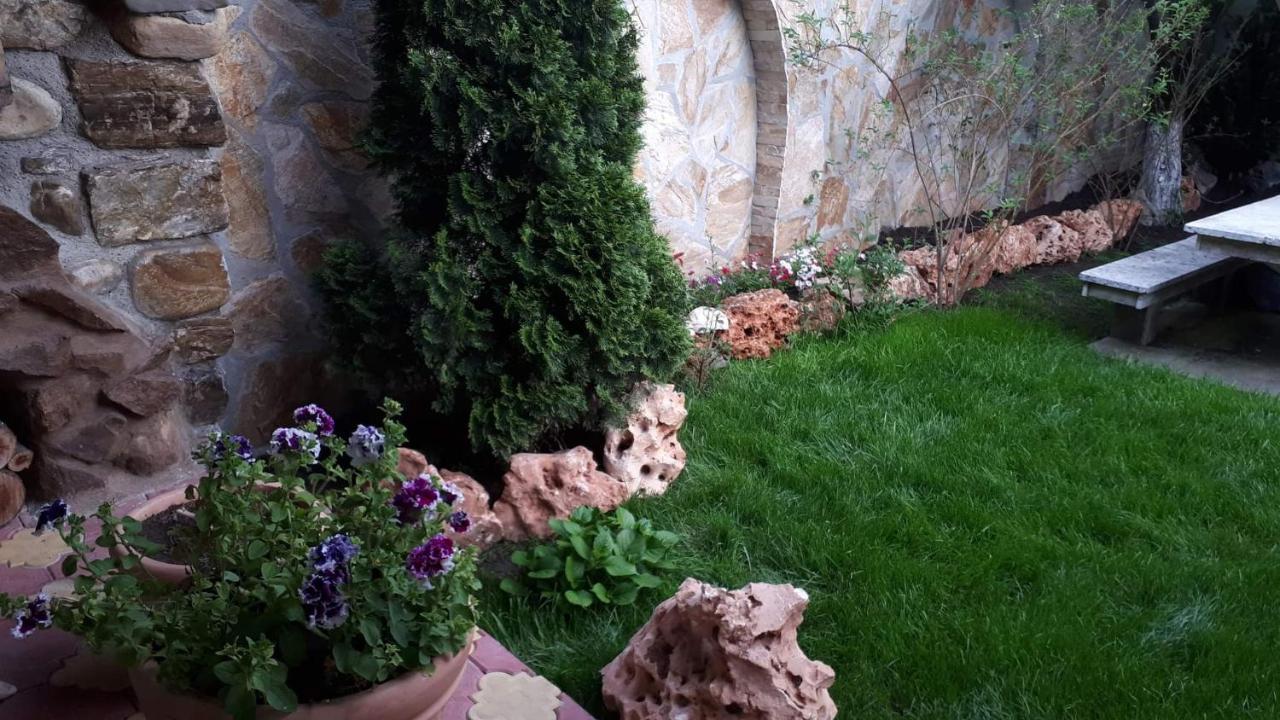 فيلا Ciurbestiفي Castel المظهر الخارجي الصورة