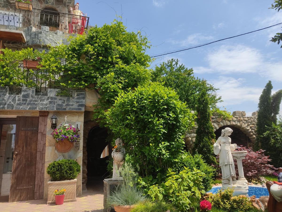 فيلا Ciurbestiفي Castel الغرفة الصورة