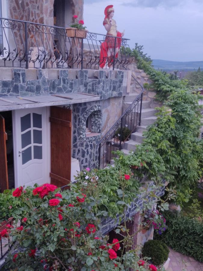 فيلا Ciurbestiفي Castel الغرفة الصورة